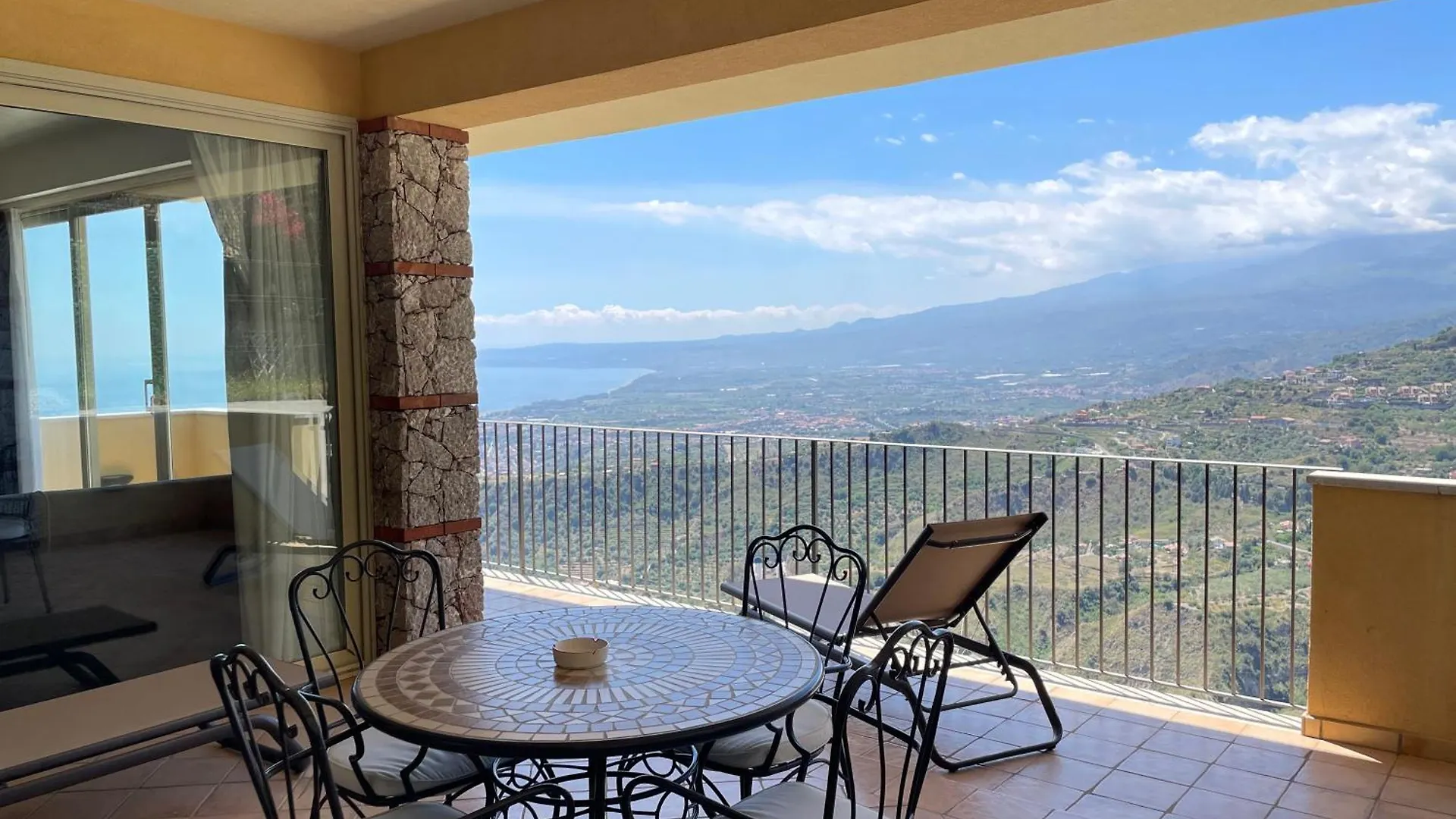 Villa Da Vinci Luxury Panoramic Apartments - Taormina Rooms Collection