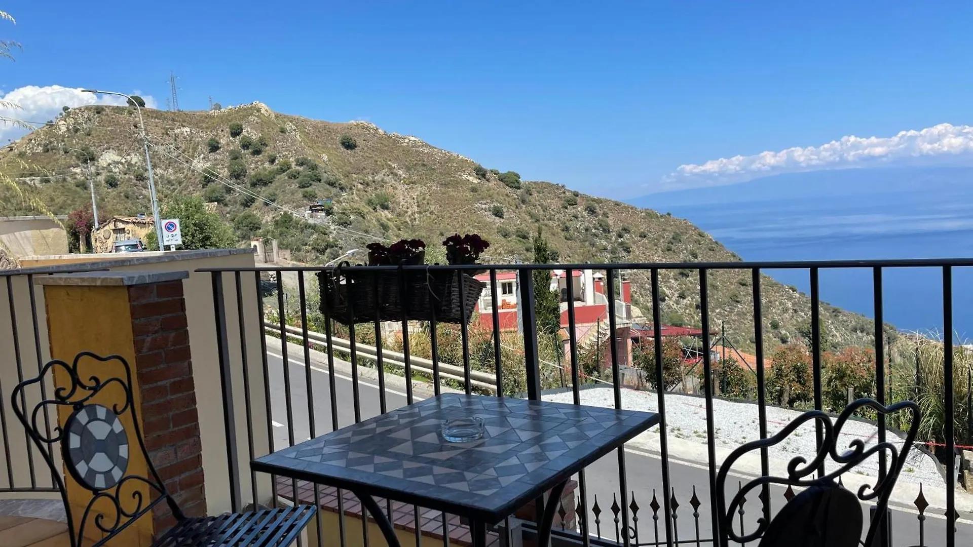 Villa Da Vinci Luxury Panoramic Apartments - Taormina Rooms Collection