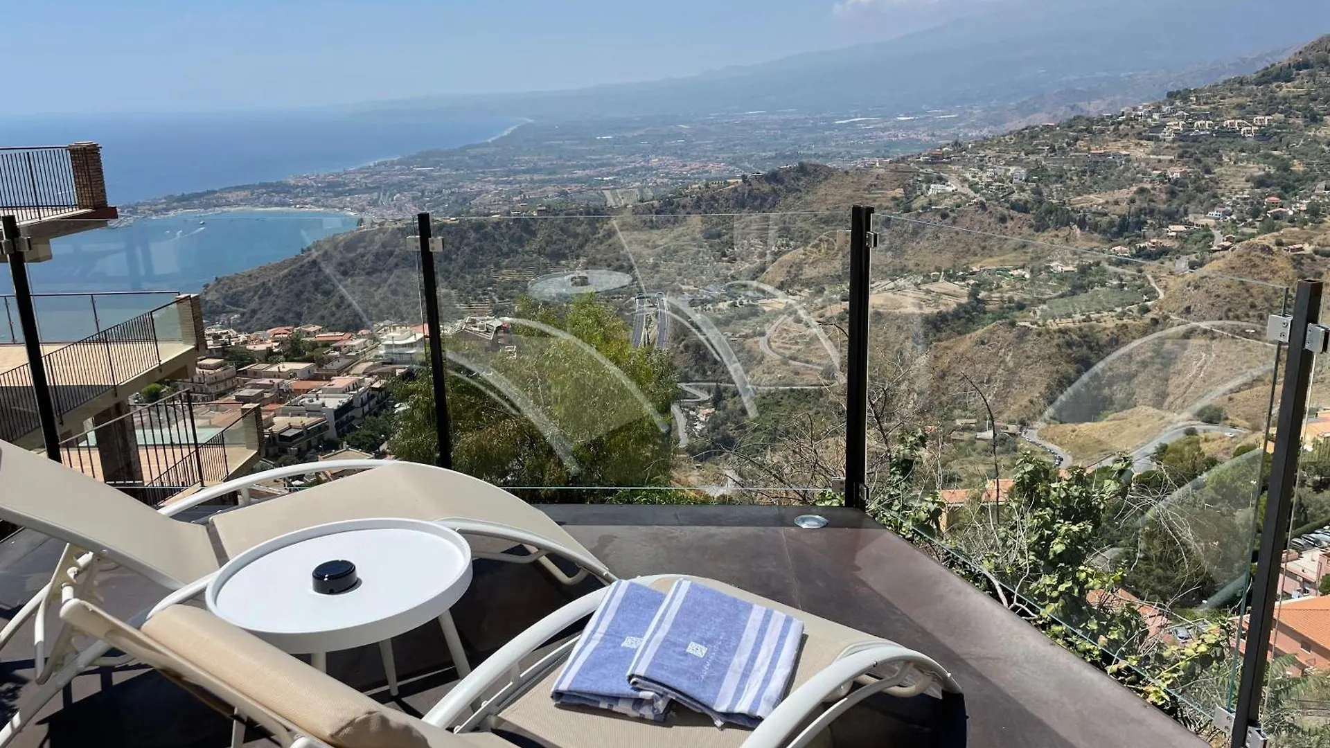 Villa Da Vinci Luxury Panoramic Apartments - Taormina Rooms Collection 0*,