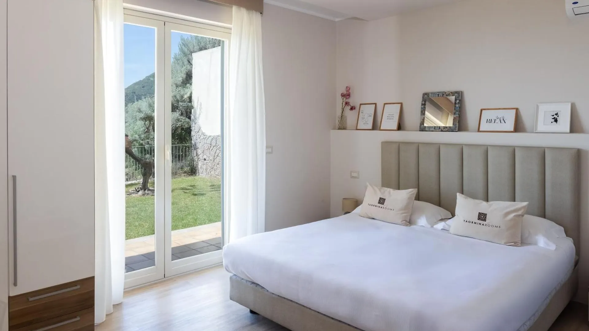 Villa Da Vinci Luxury Panoramic Apartments - Taormina Rooms Collection