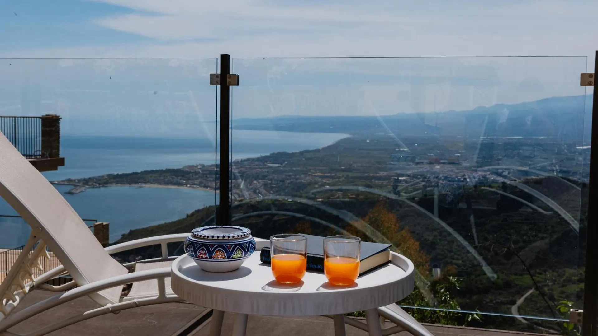 Villa Da Vinci Luxury Panoramic Apartments - Taormina Rooms Collection 0*,  Italie