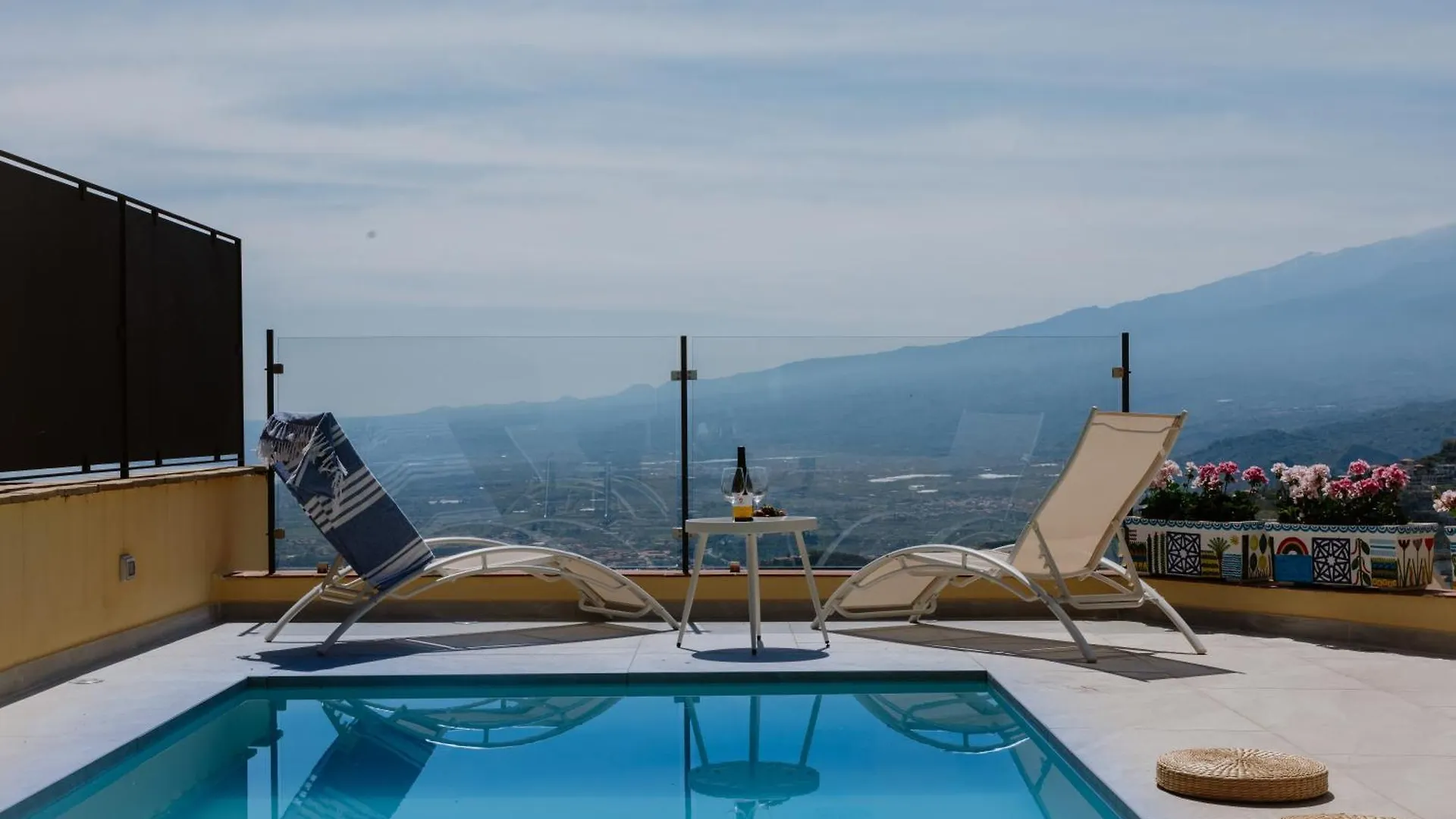 Villa Da Vinci Luxury Panoramic Apartments - Taormina Rooms Collection 0*,