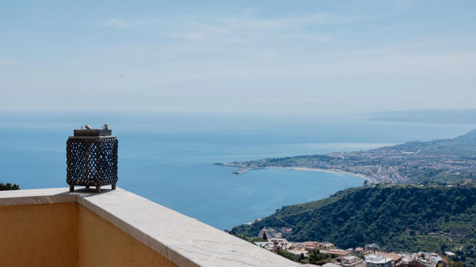 Villa Da Vinci Luxury Panoramic Apartments - Taormina Rooms Collection 0*,