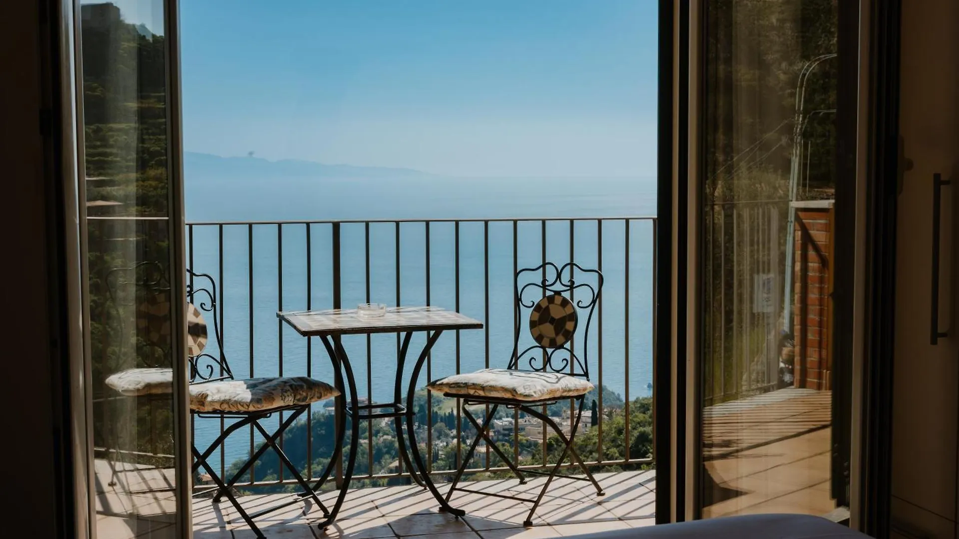 Villa Da Vinci Luxury Panoramic Apartments - Taormina Rooms Collection 0*,  Italia