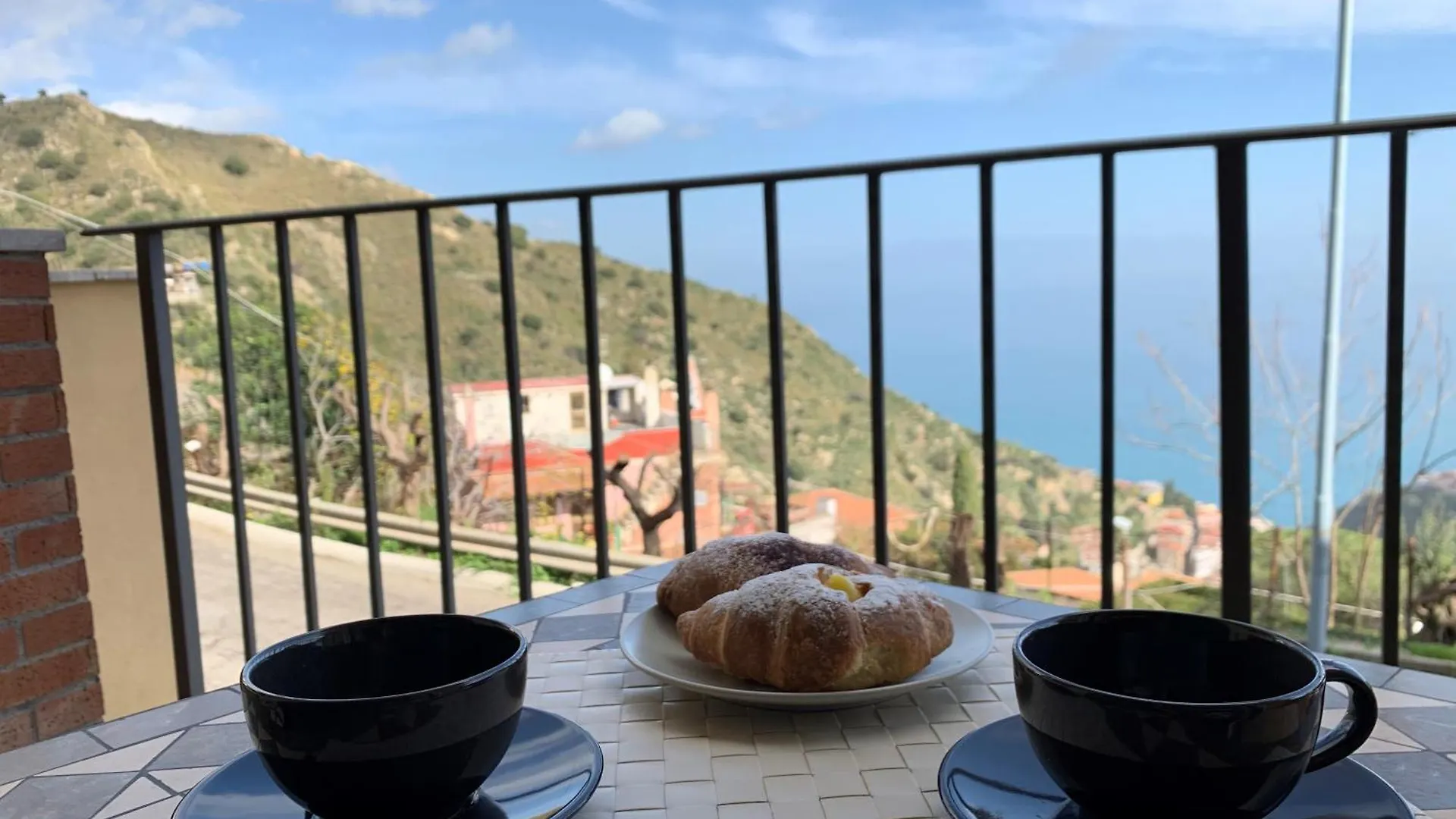 Villa Da Vinci Luxury Panoramic Apartments - Taormina Rooms Collection